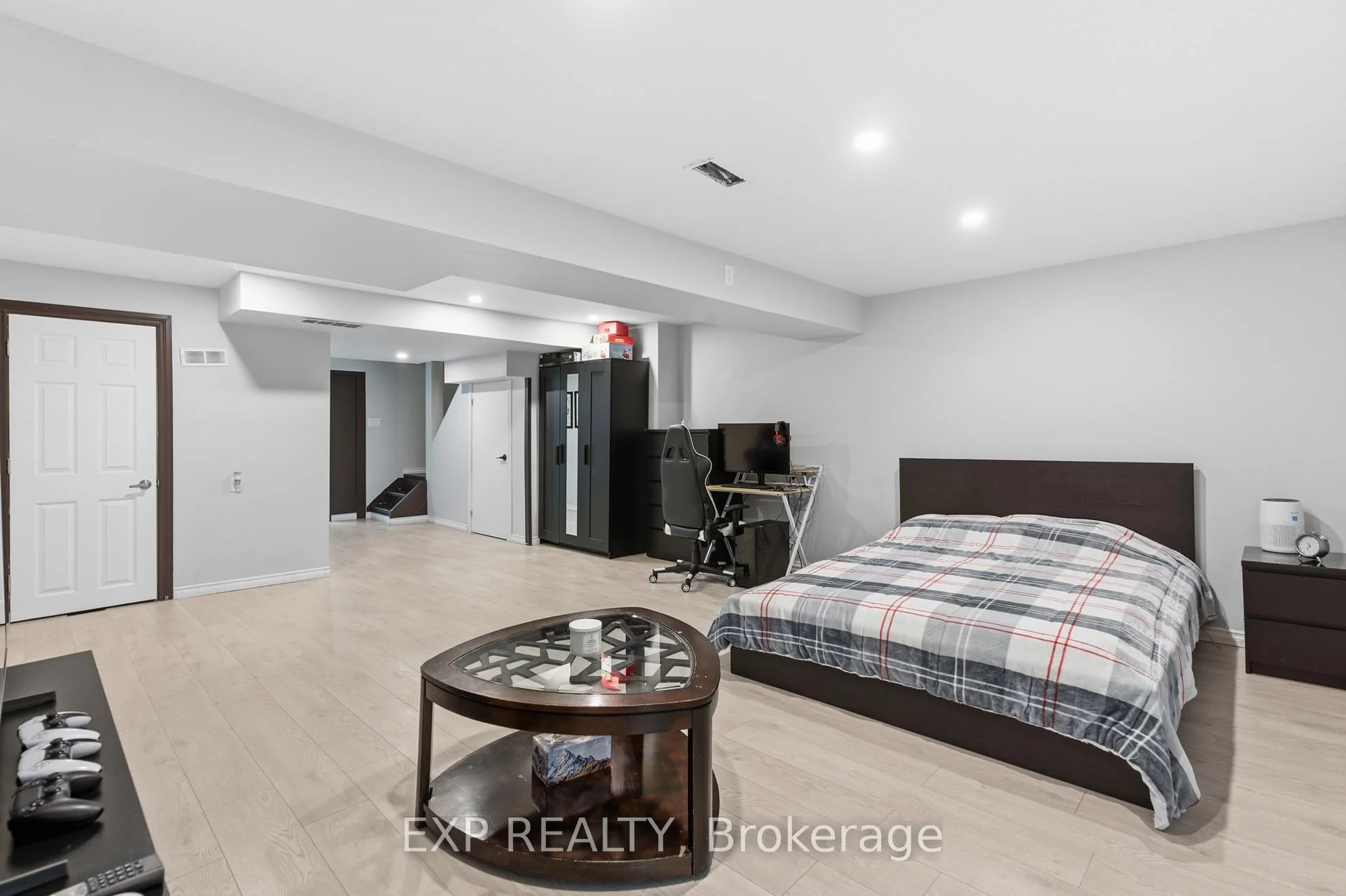 Photo 76 of 35 Thames Way, Hamilton, Mount Hope — HOMEH
