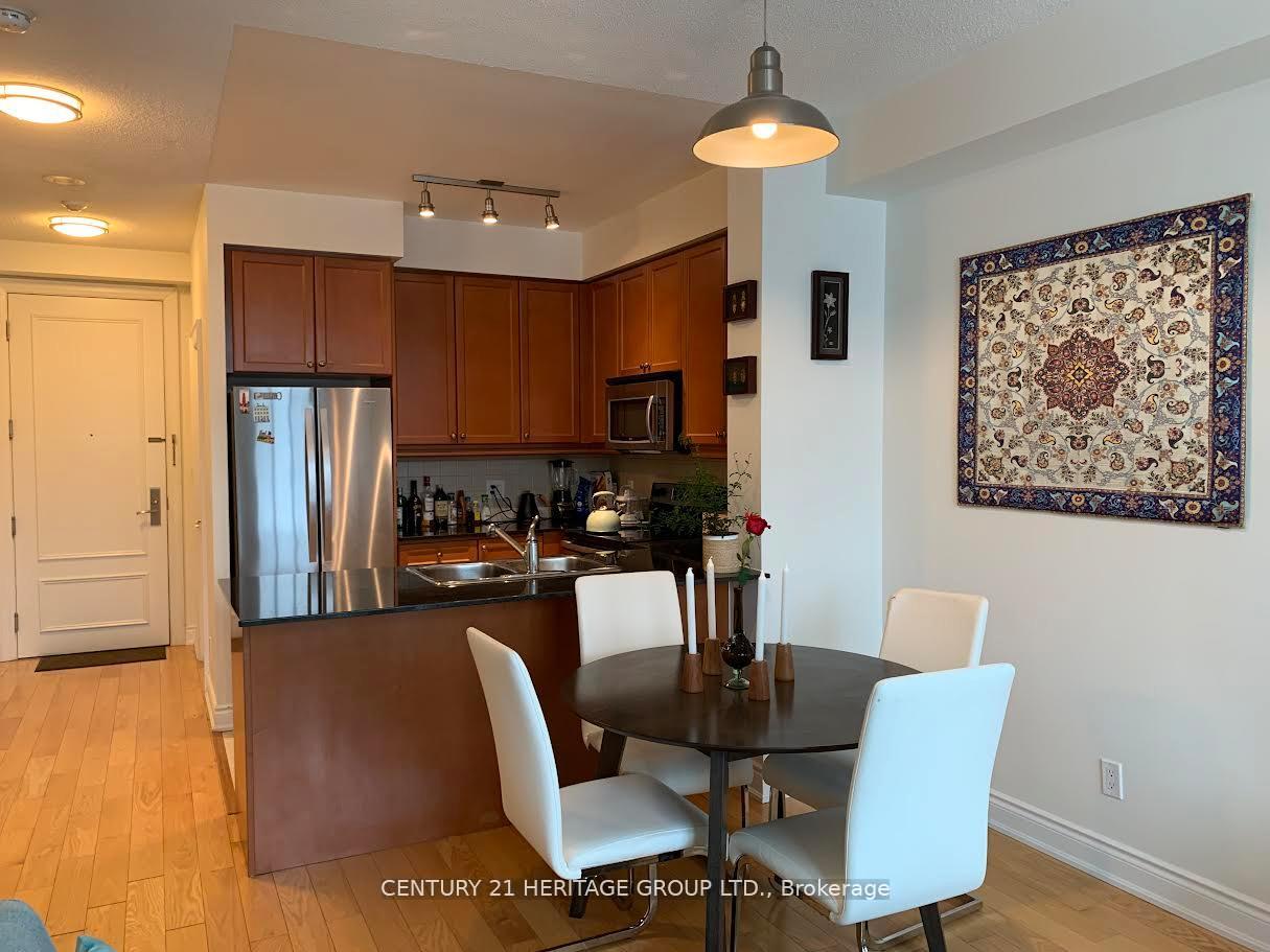 Photo 4 of Unit 311, 10 Bloorview Place, North York, Don Valley Village — HOMEH