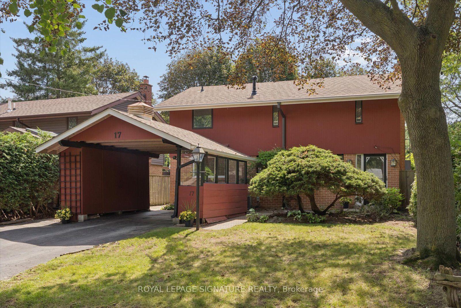 Front of 17 Lesterwood Crescent
