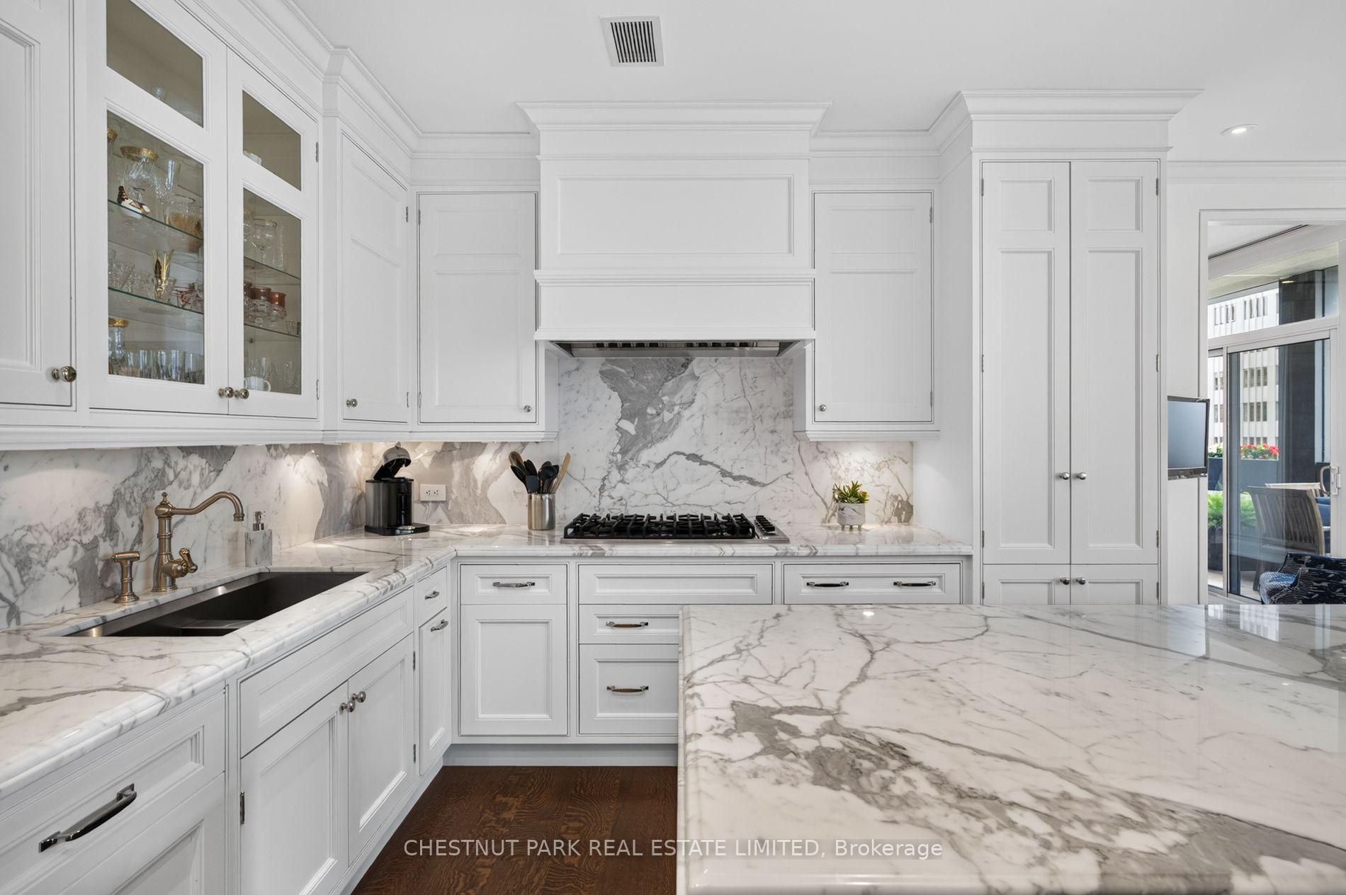 Photo 17 of Unit 601, 112 St Clair Avenue W, Toronto, Forest Hill South — HOMEH