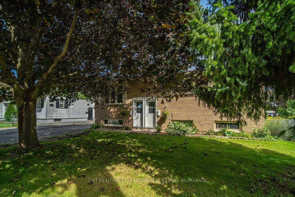 Photo 3 of 231 Camden Road, Greater Napanee, Greater Napanee — HOMEH