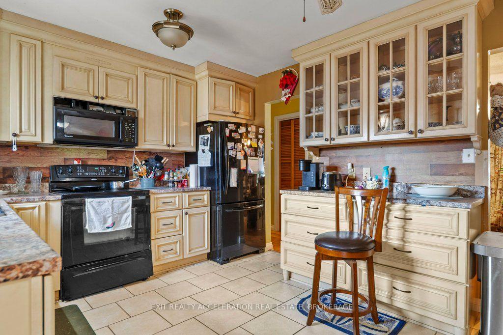 Photo 13 of 231 Camden Road, Greater Napanee, Greater Napanee — HOMEH