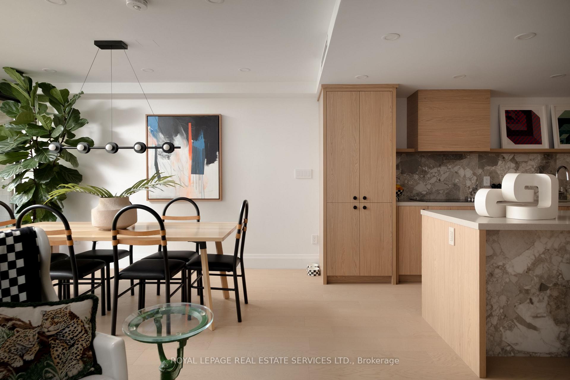 Photo 6 of Unit 402, 349 St. Clair Avenue W, Toronto, Casa Loma — HOMEH