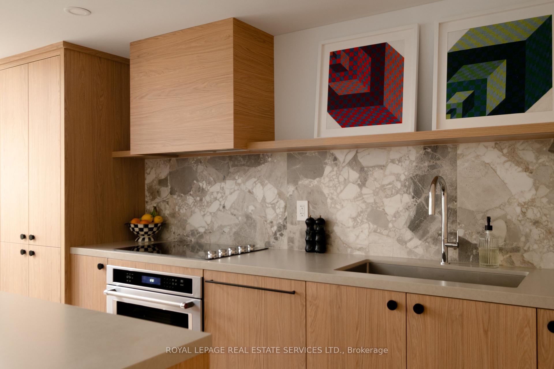 Photo 11 of Unit 402, 349 St. Clair Avenue W, Toronto, Casa Loma — HOMEH