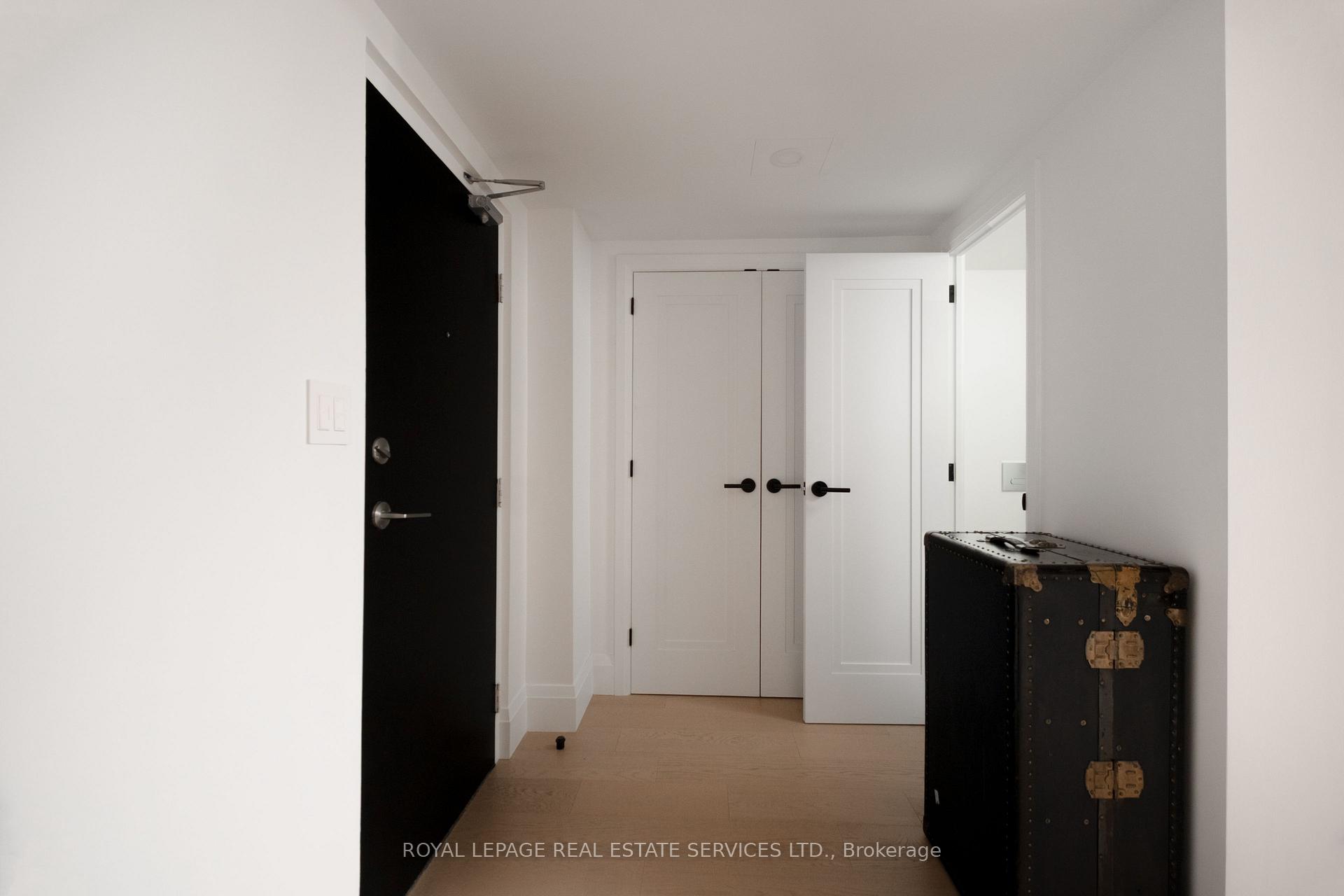 Photo 13 of Unit 402, 349 St. Clair Avenue W, Toronto, Casa Loma — HOMEH