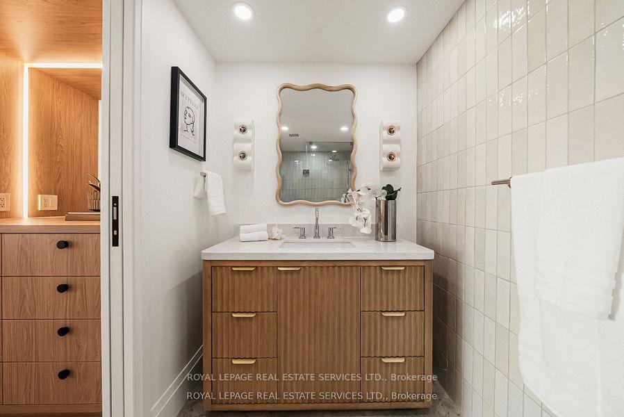 Photo 19 of Unit 402, 349 St. Clair Avenue W, Toronto, Casa Loma — HOMEH