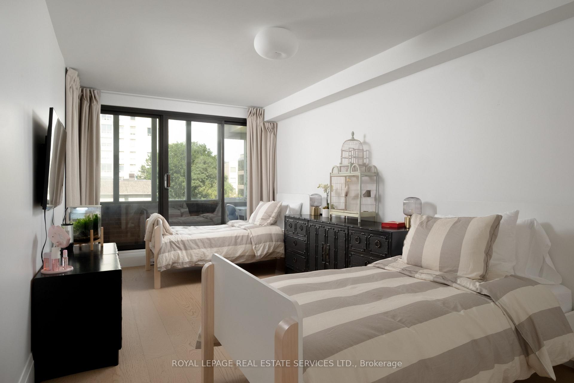 Photo 20 of Unit 402, 349 St. Clair Avenue W, Toronto, Casa Loma — HOMEH