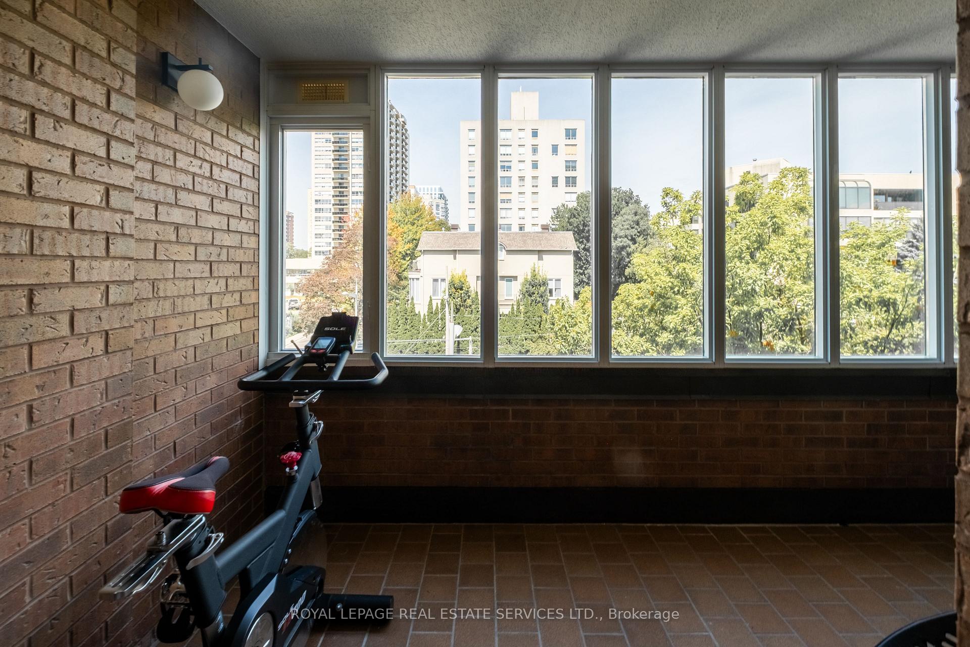 Photo 26 of Unit 402, 349 St. Clair Avenue W, Toronto, Casa Loma — HOMEH