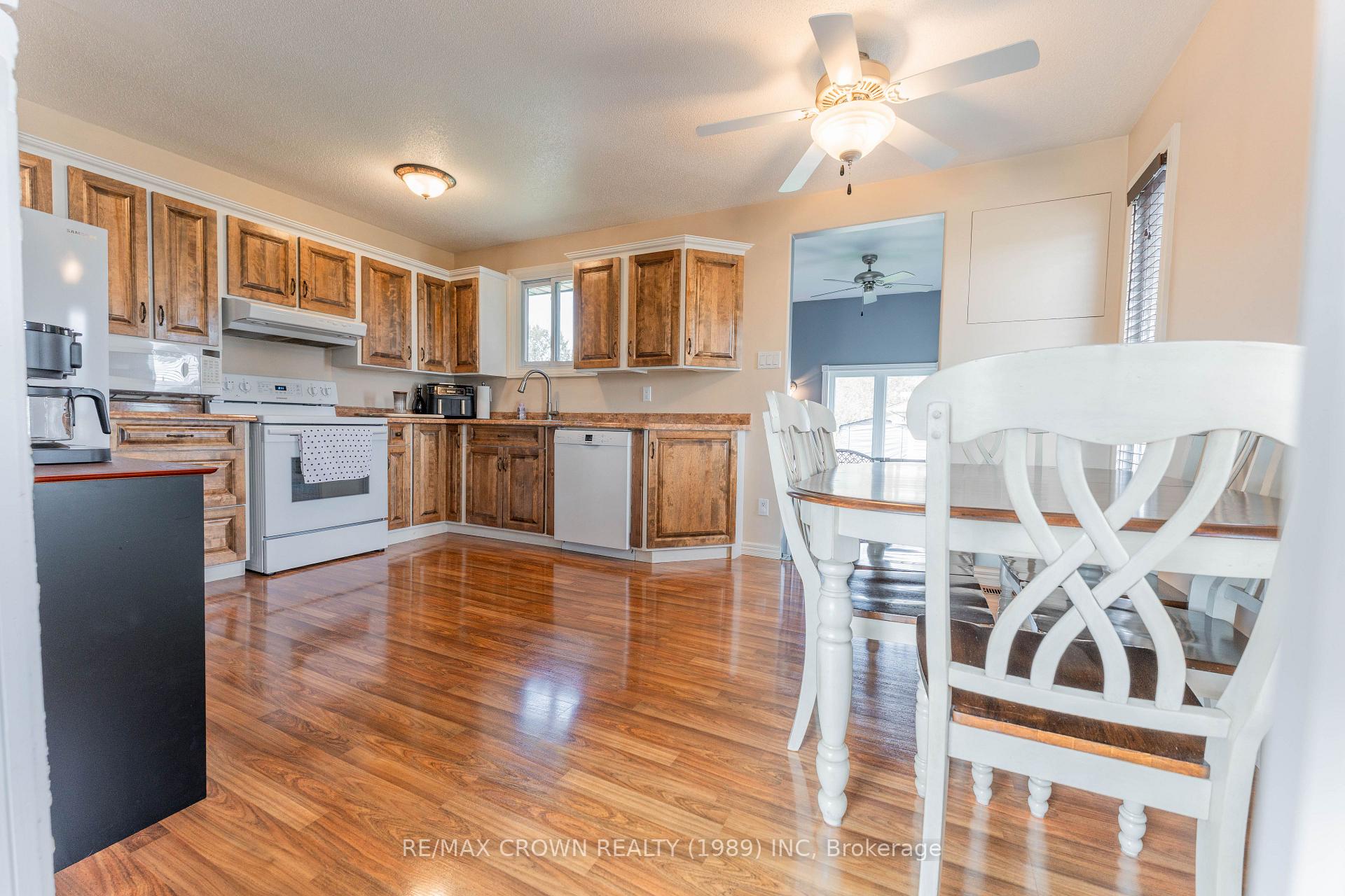 Photo 10 of Unit Val Rita, 112 Williamson Con 1 Road, Kapuskasing — HOMEH