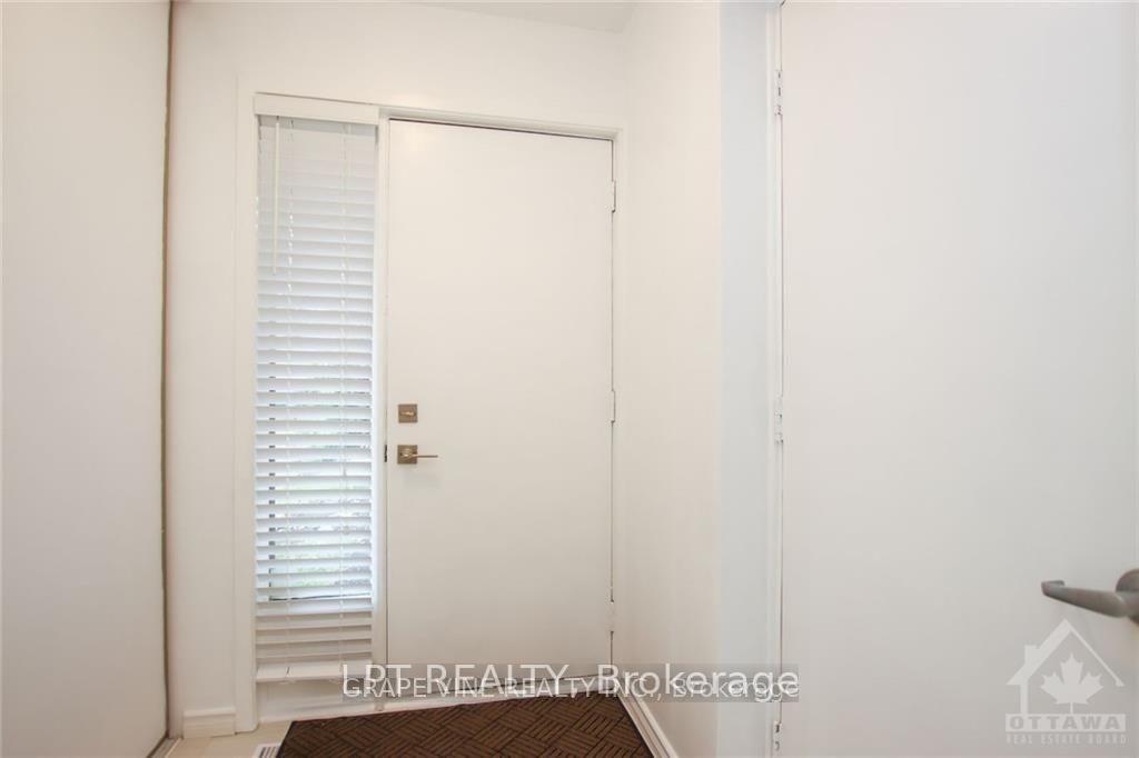 Photo 2 of 121 Erin Crescent, Ottawa, Hunt Club — HOMEH