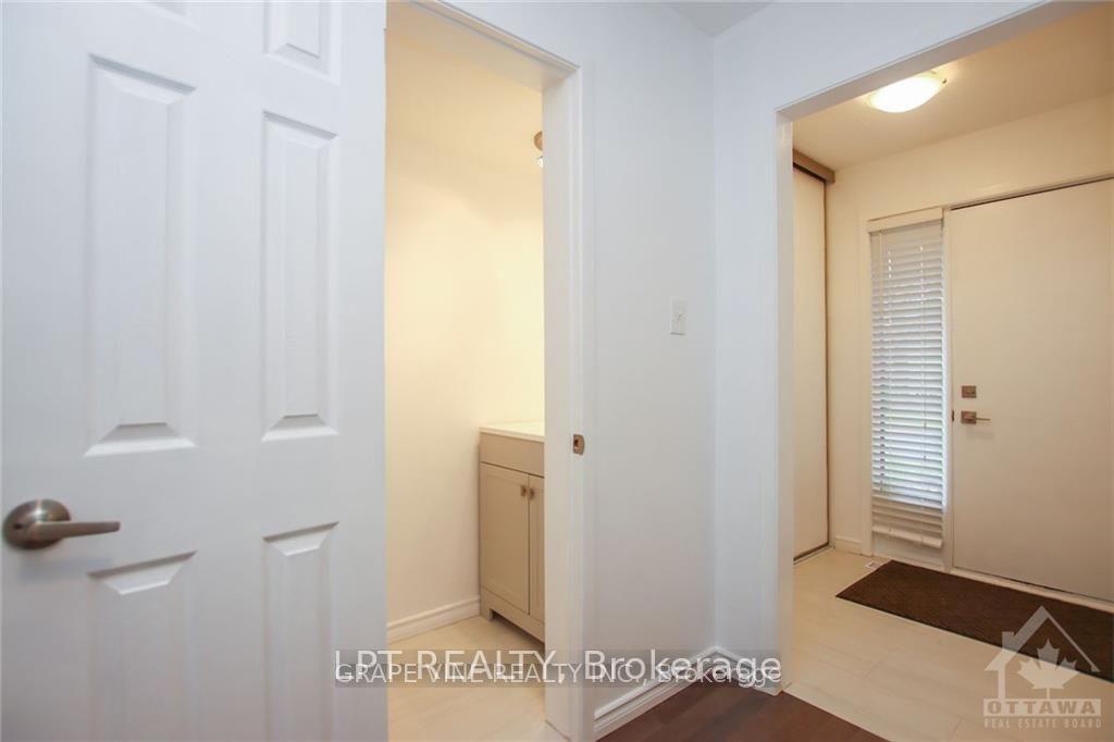 Photo 3 of 121 Erin Crescent, Ottawa, Hunt Club — HOMEH