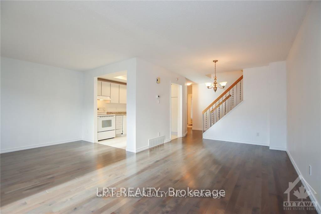 Photo 7 of 121 Erin Crescent, Ottawa, Hunt Club — HOMEH
