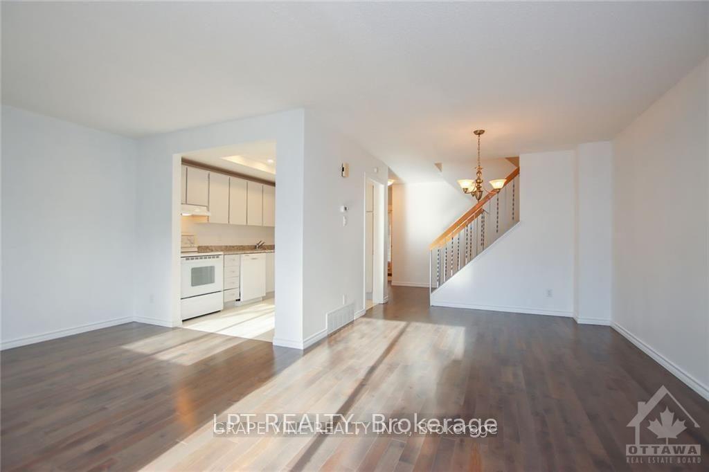 Photo 9 of 121 Erin Crescent, Ottawa, Hunt Club — HOMEH