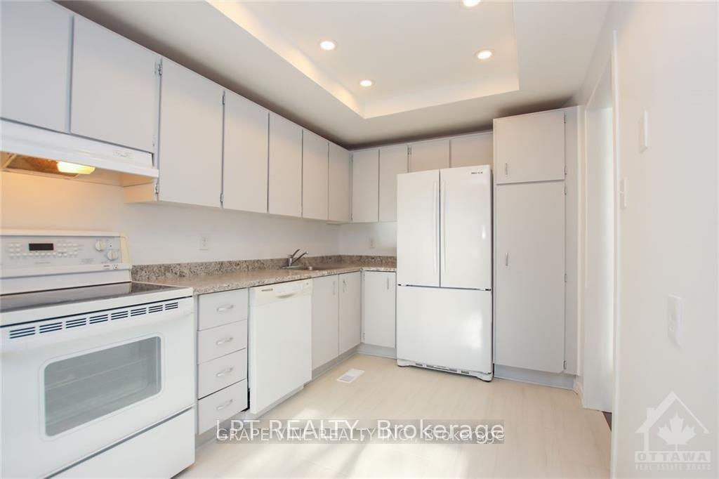 Photo 10 of 121 Erin Crescent, Ottawa, Hunt Club — HOMEH