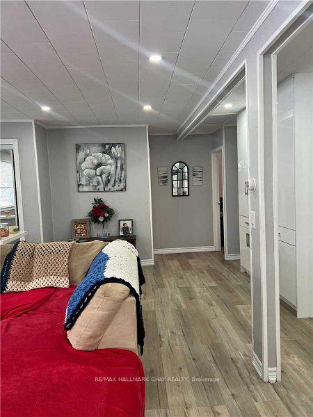 Photo 4 of Unit Upper, 339 William Street, Shelburne — HOMEH