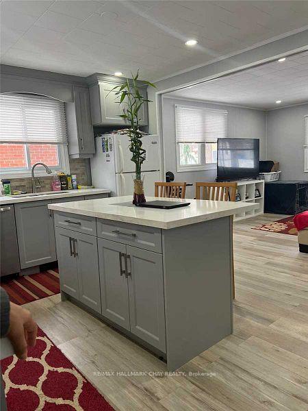 Photo 9 of Unit Upper, 339 William Street, Shelburne — HOMEH