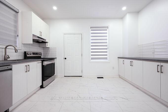 Photo 21 of 14 Blandford Street, Toronto, Oakwood Village — HOMEH