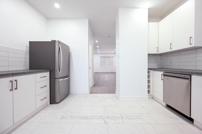 Photo 25 of 14 Blandford Street, Toronto, Oakwood Village — HOMEH