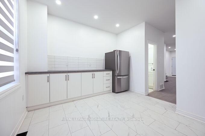 Photo 26 of 14 Blandford Street, Toronto, Oakwood Village — HOMEH