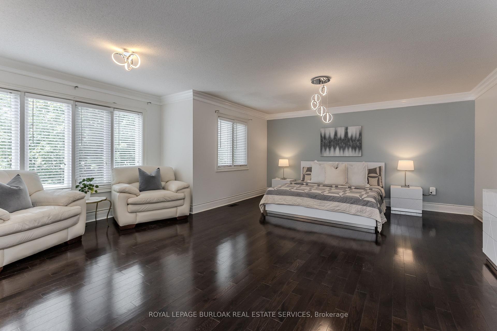 Photo 17 of 2194 Berwick Drive, Burlington, Roseland — HOMEH