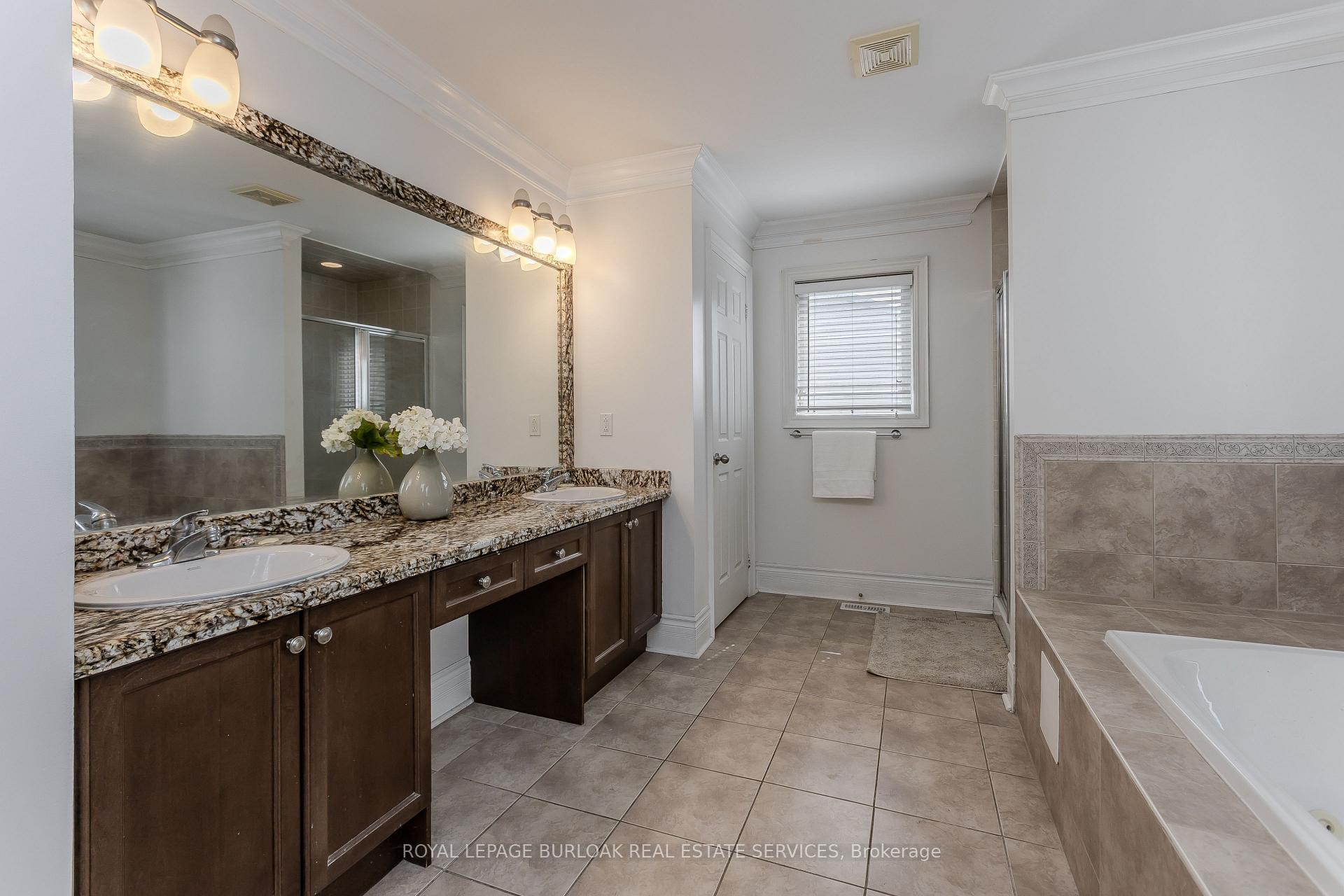 Photo 19 of 2194 Berwick Drive, Burlington, Roseland — HOMEH