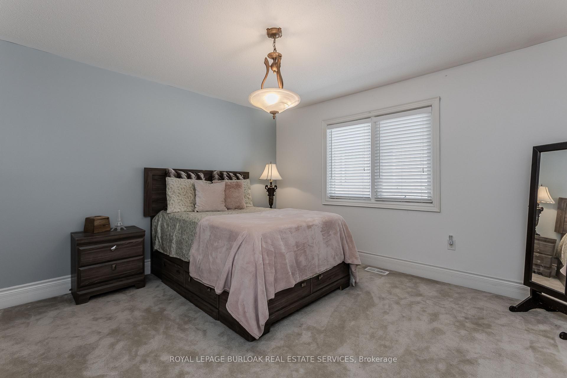 Photo 21 of 2194 Berwick Drive, Burlington, Roseland — HOMEH