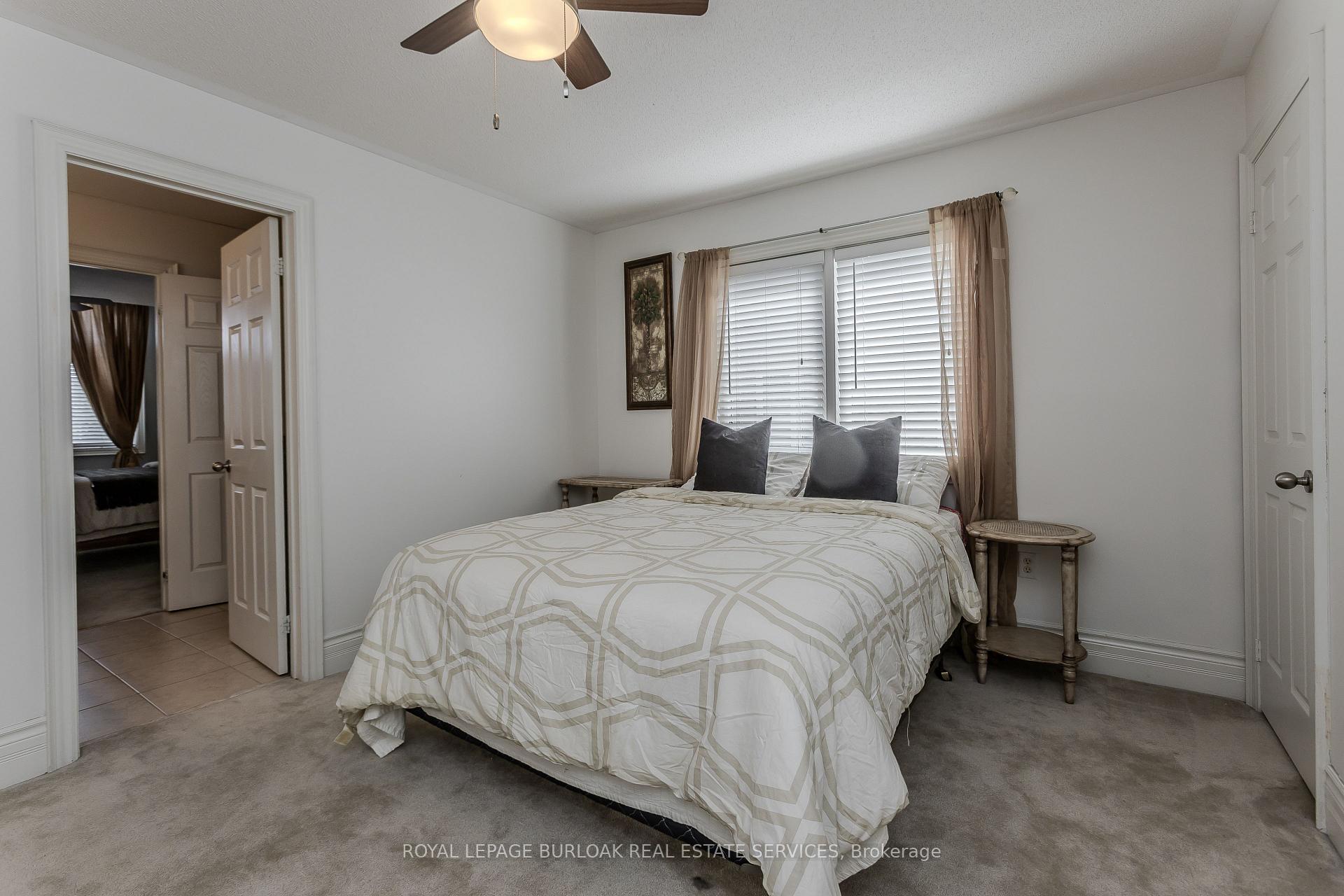 Photo 22 of 2194 Berwick Drive, Burlington, Roseland — HOMEH