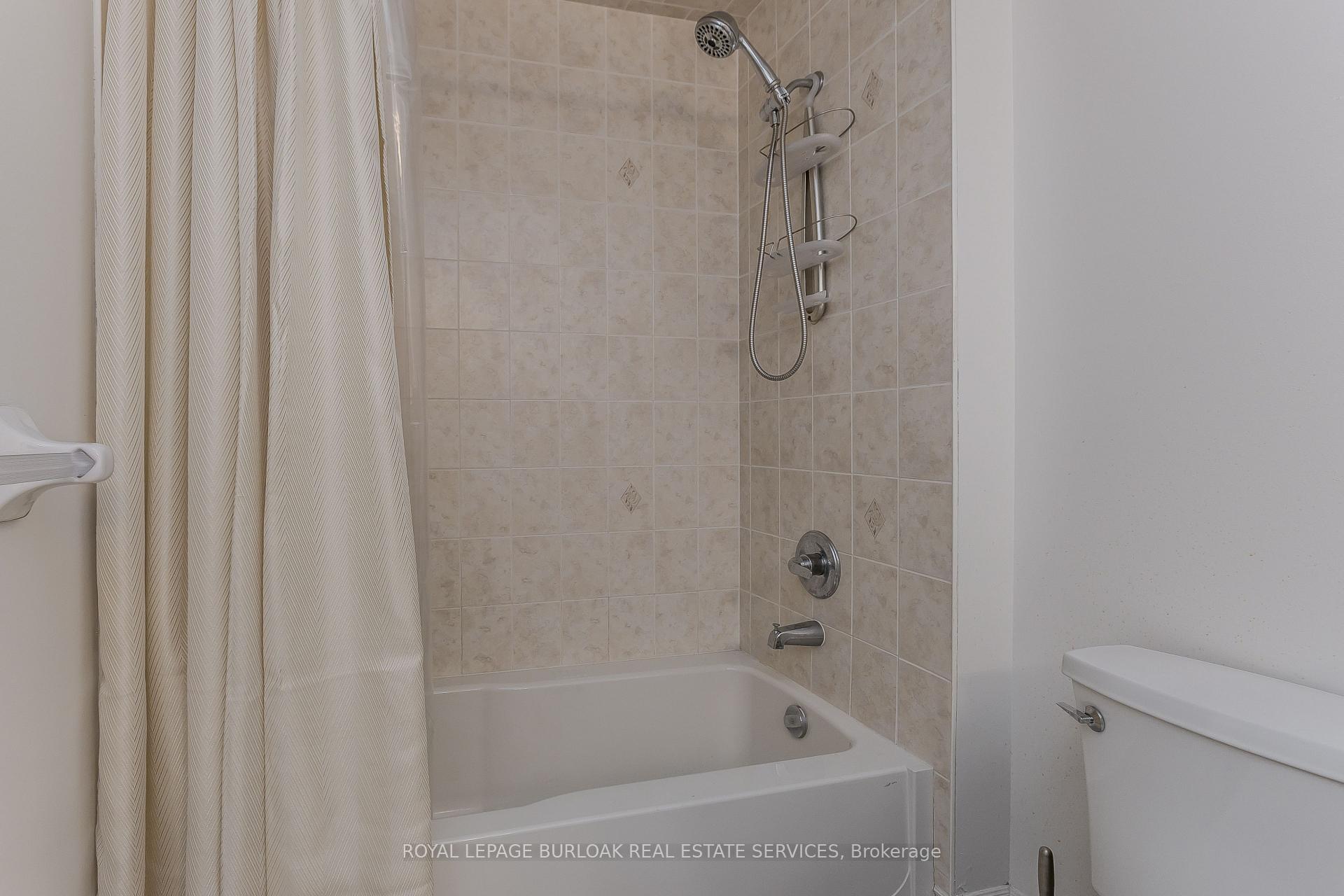 Photo 24 of 2194 Berwick Drive, Burlington, Roseland — HOMEH