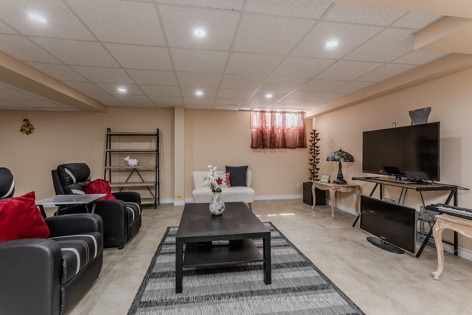 Photo 28 of 2194 Berwick Drive, Burlington, Roseland — HOMEH