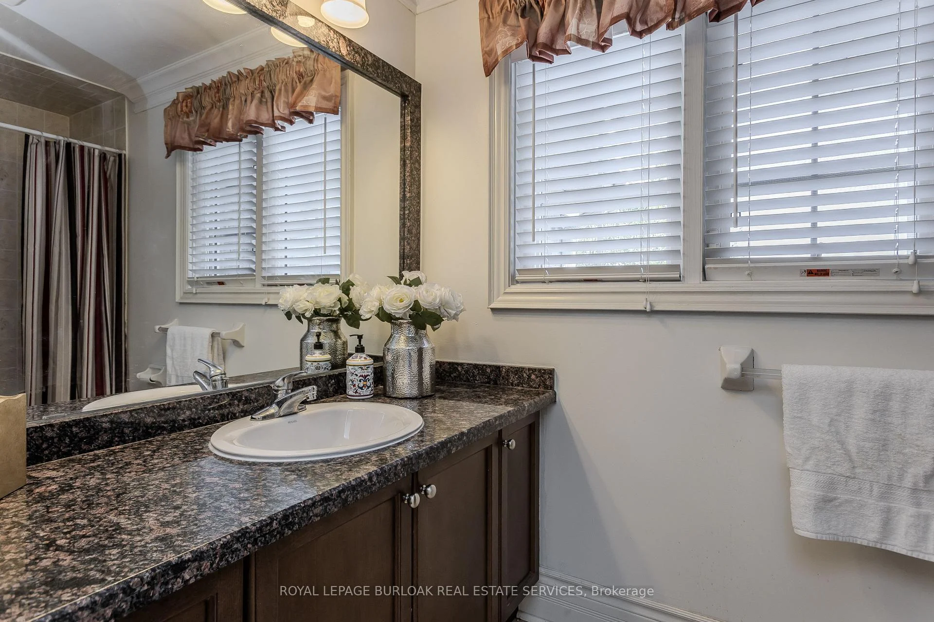 Photo 39 of 2194 Berwick Drive, Burlington, Roseland — HOMEH