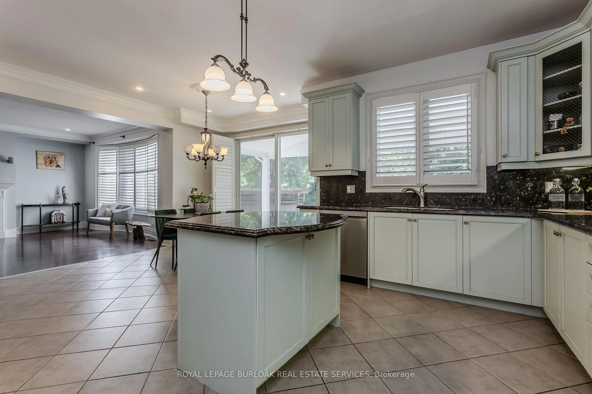 Photo 40 of 2194 Berwick Drive, Burlington, Roseland — HOMEH