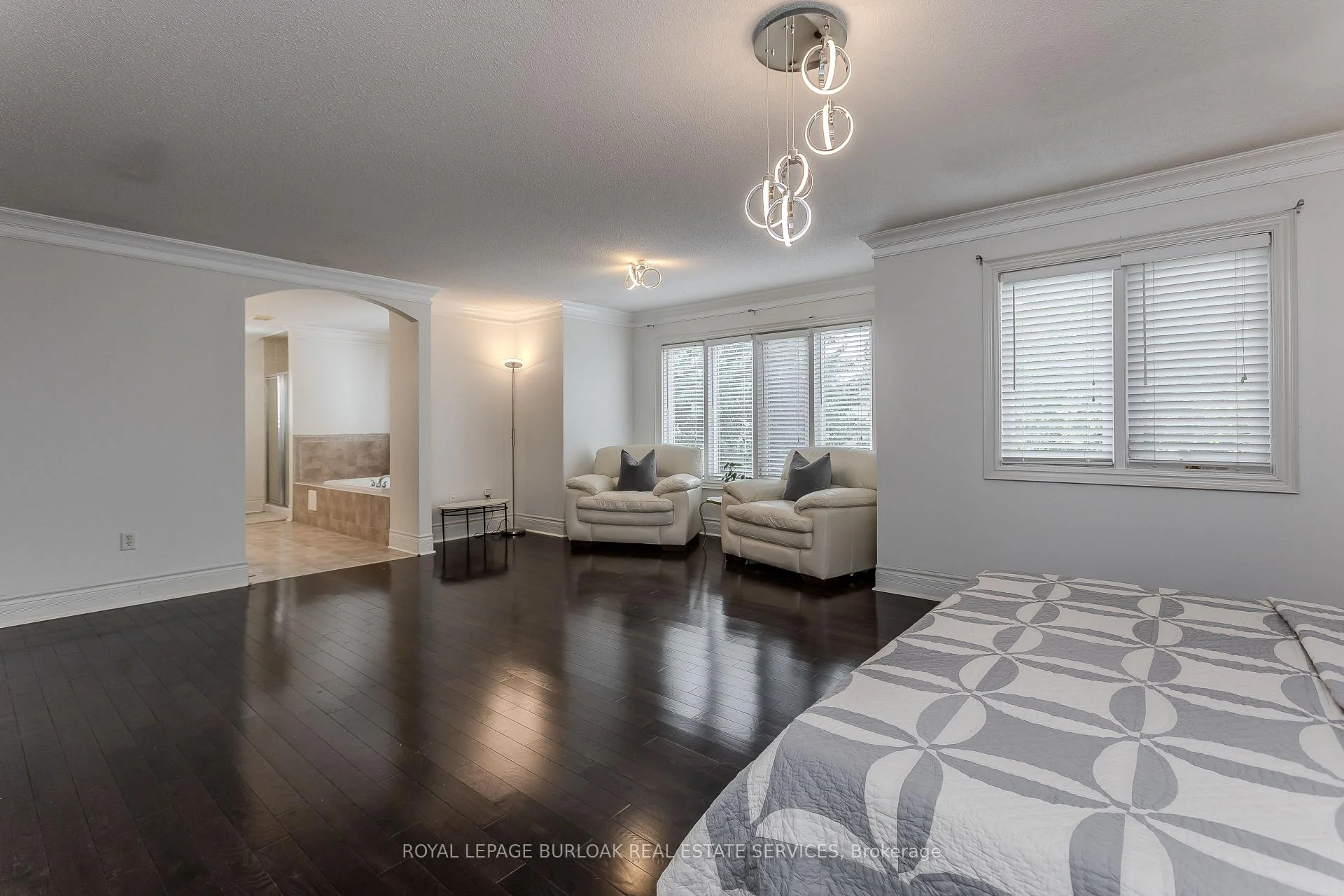 Photo 48 of 2194 Berwick Drive, Burlington, Roseland — HOMEH