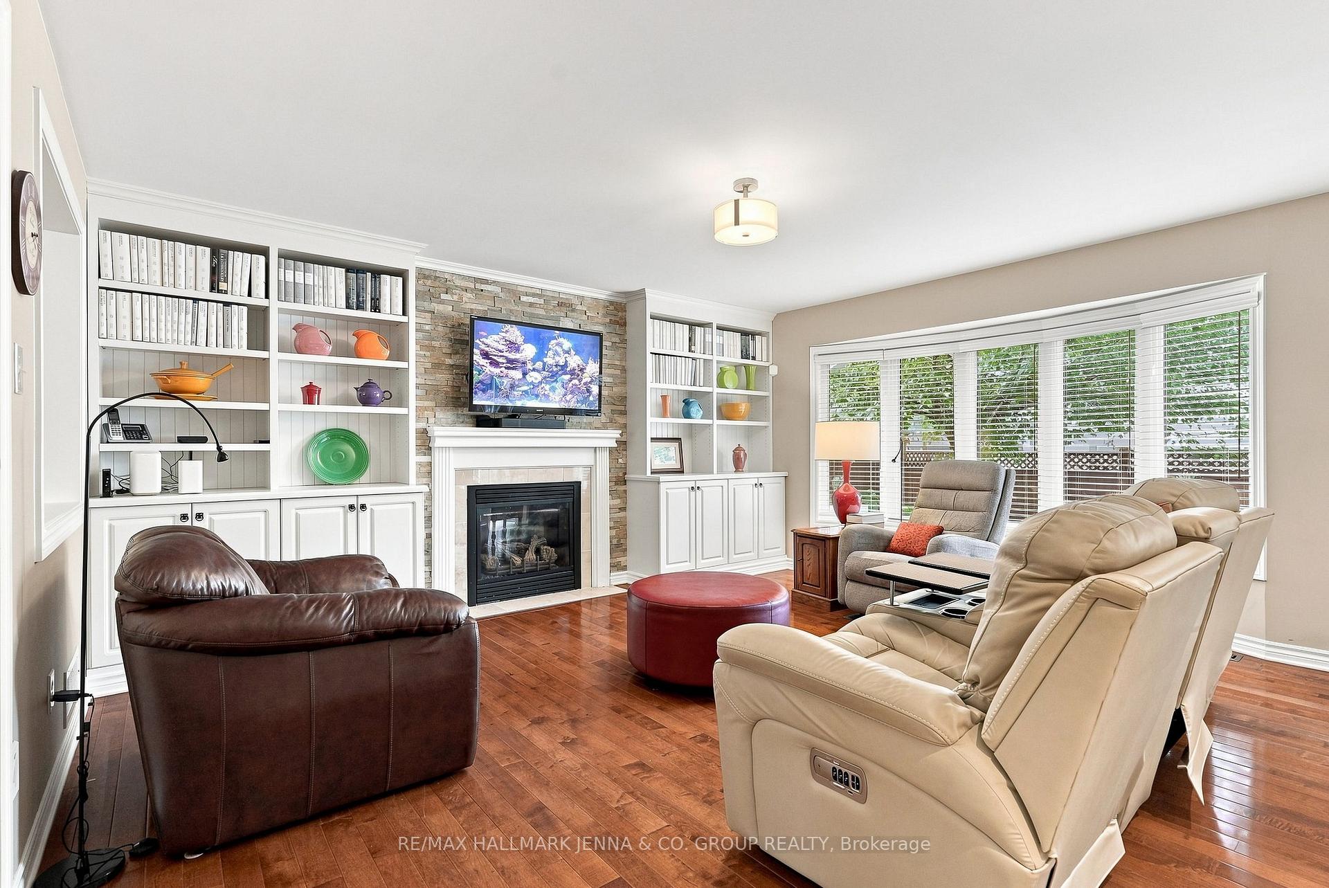 Photo 10 of 2636 Fallingwater Circle, Ottawa, Barrhaven - Half Moon Bay — HOMEH