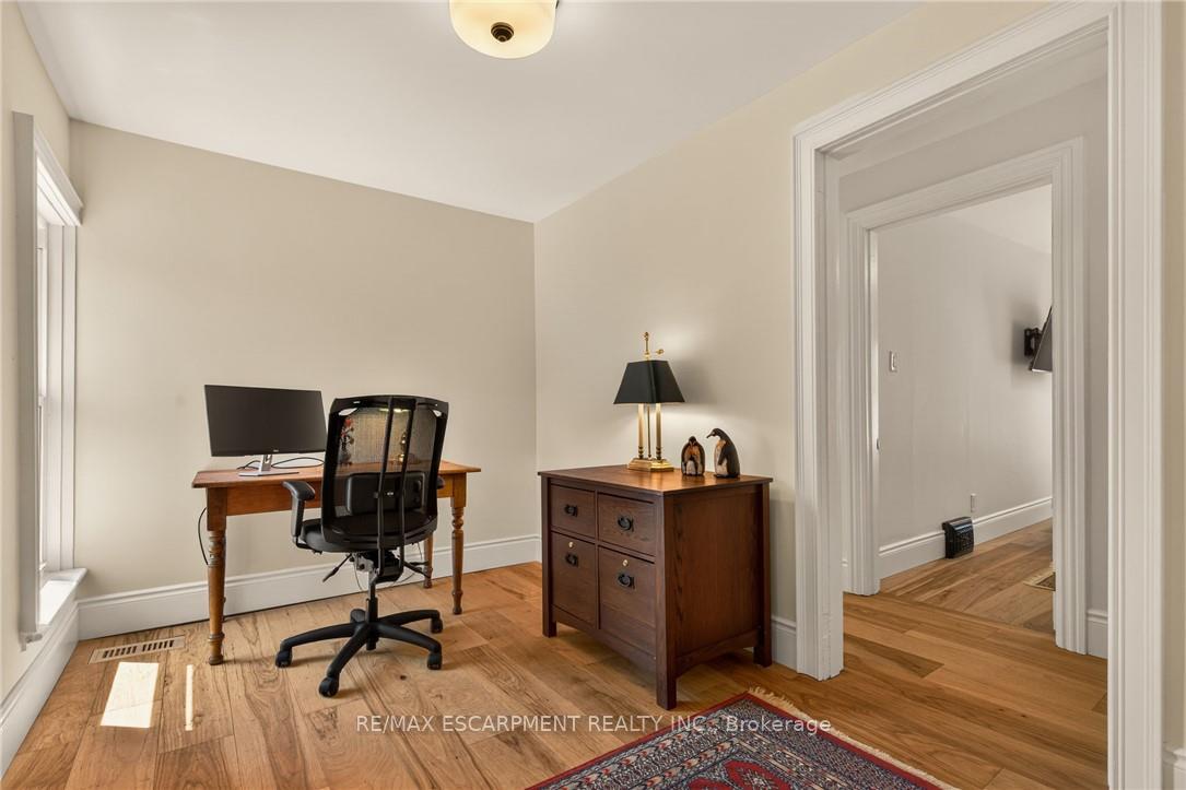 Photo 31 of 32 Magill Street, Hamilton, Strathcona — HOMEH