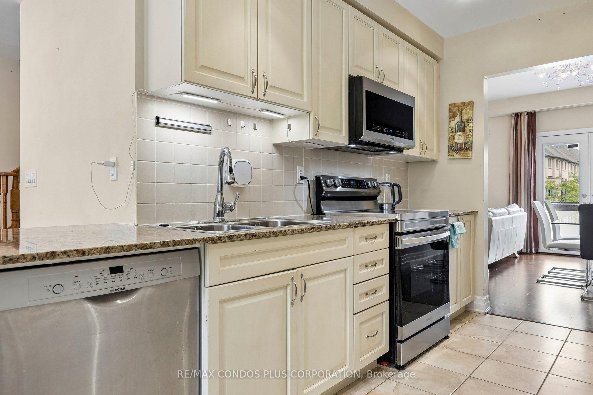 Photo 11 of 96 North Park Road, Vaughan, Beverley Glen — HOMEH