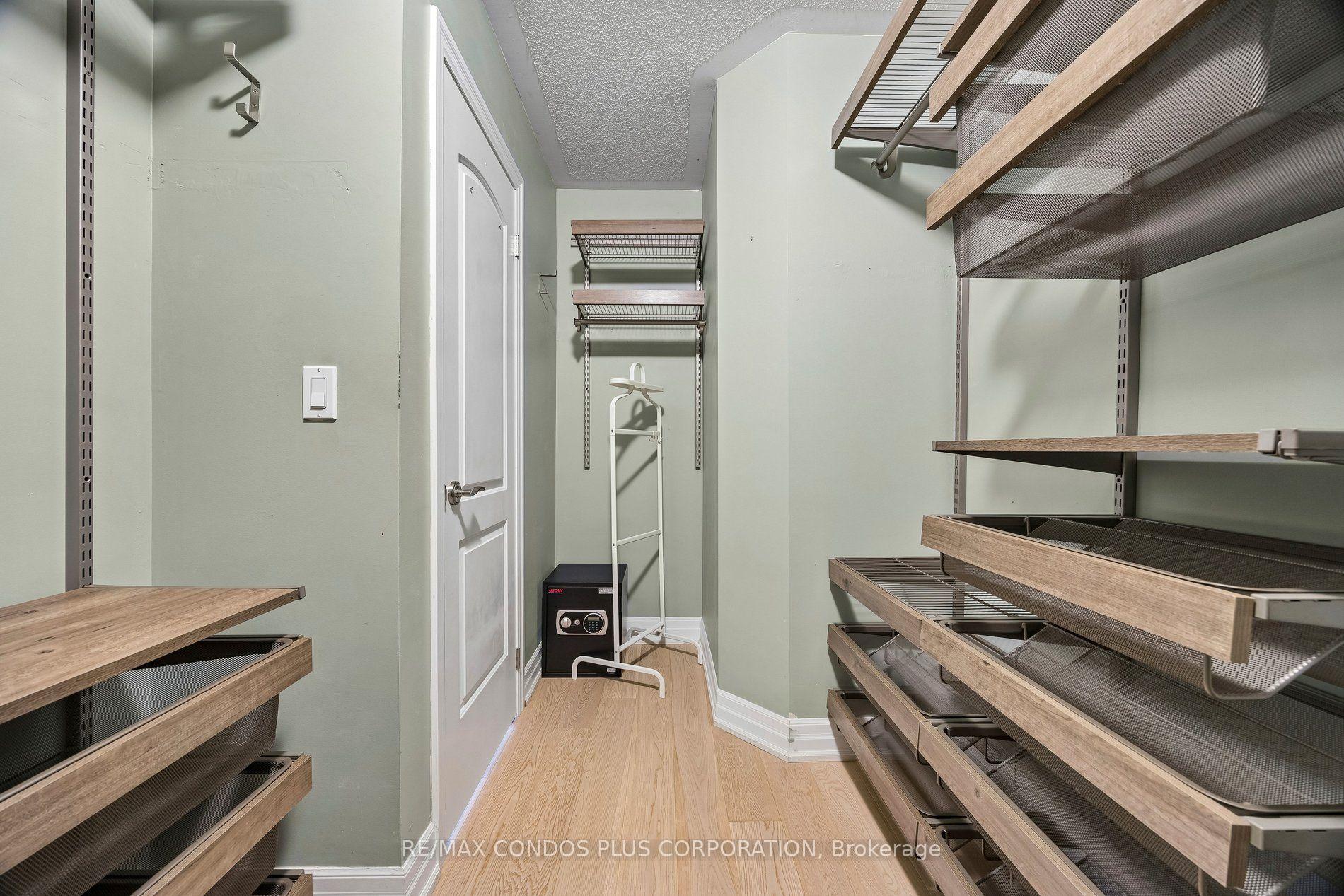 Photo 24 of 96 North Park Road, Vaughan, Beverley Glen — HOMEH
