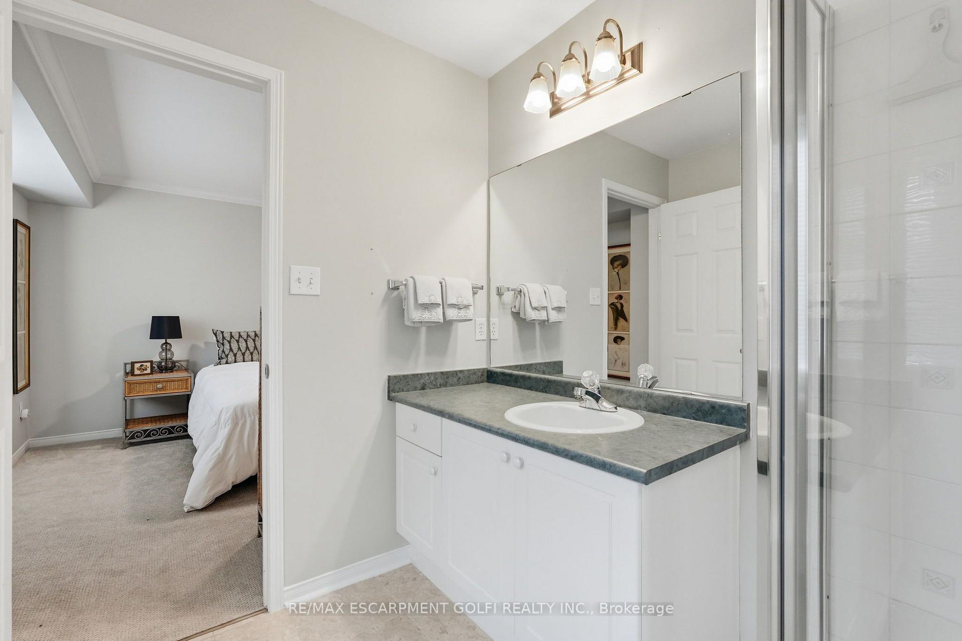 Photo 22 of Unit 103, 3333 New Street, Burlington, Roseland — HOMEH