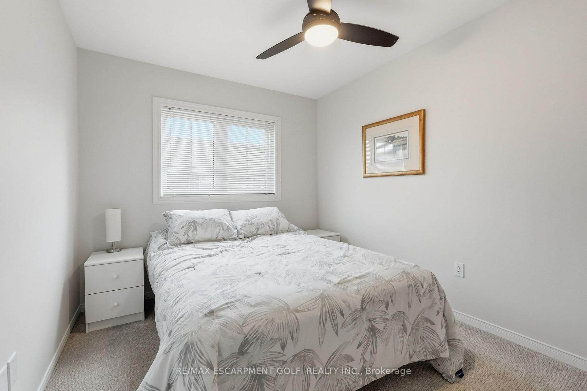 Photo 23 of Unit 103, 3333 New Street, Burlington, Roseland — HOMEH