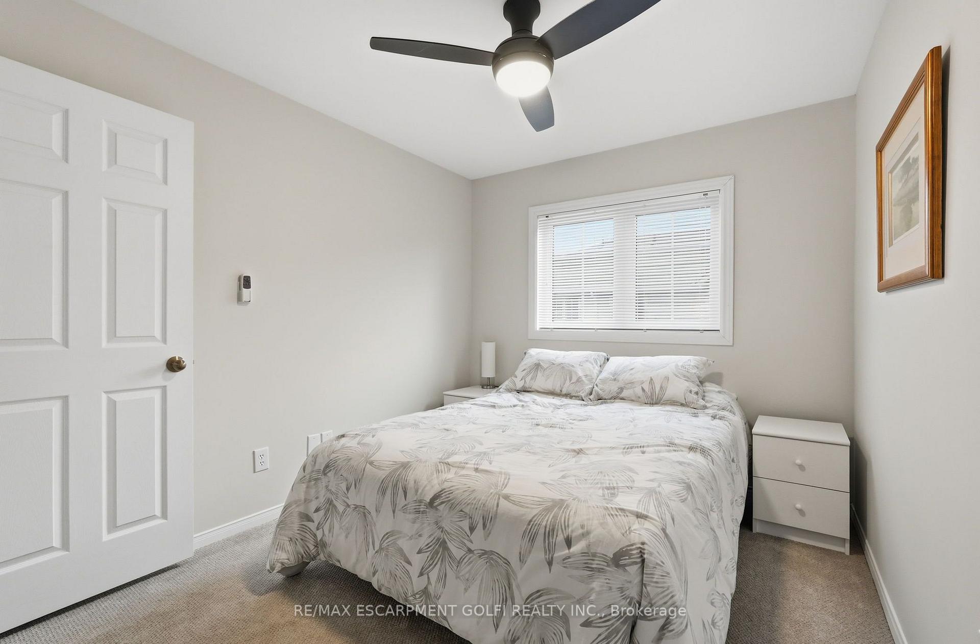 Photo 24 of Unit 103, 3333 New Street, Burlington, Roseland — HOMEH