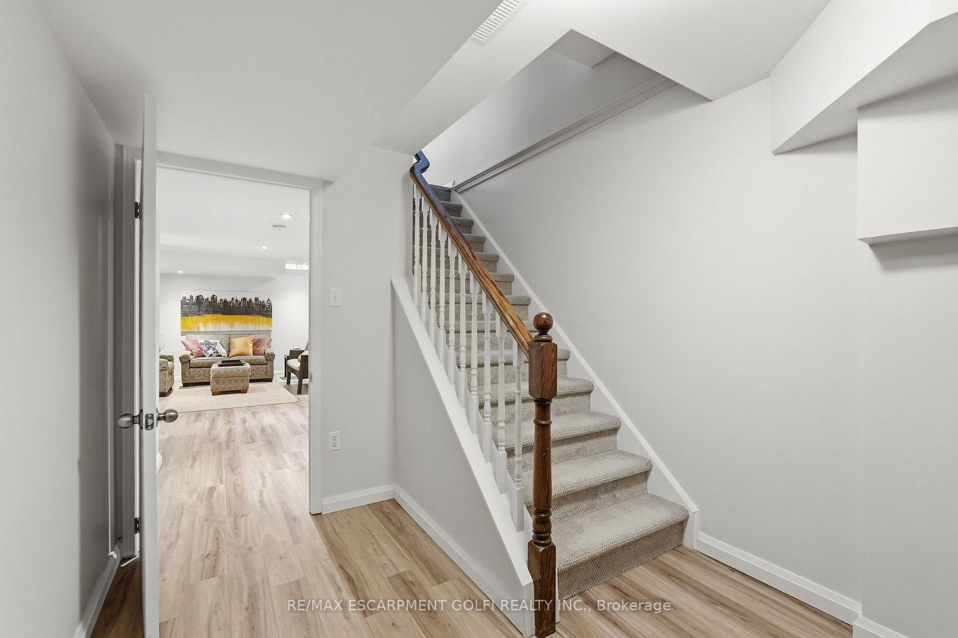 Photo 29 of Unit 103, 3333 New Street, Burlington, Roseland — HOMEH