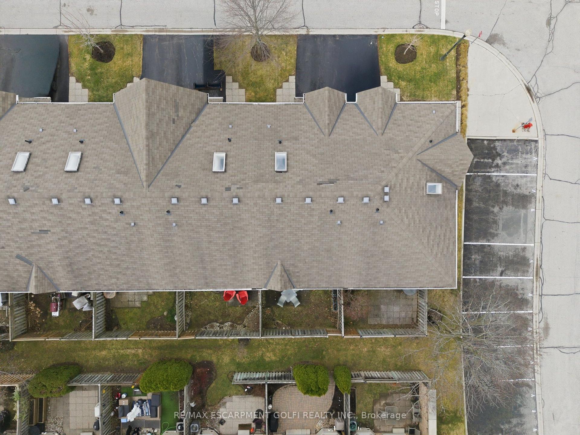 Photo 36 of Unit 103, 3333 New Street, Burlington, Roseland — HOMEH