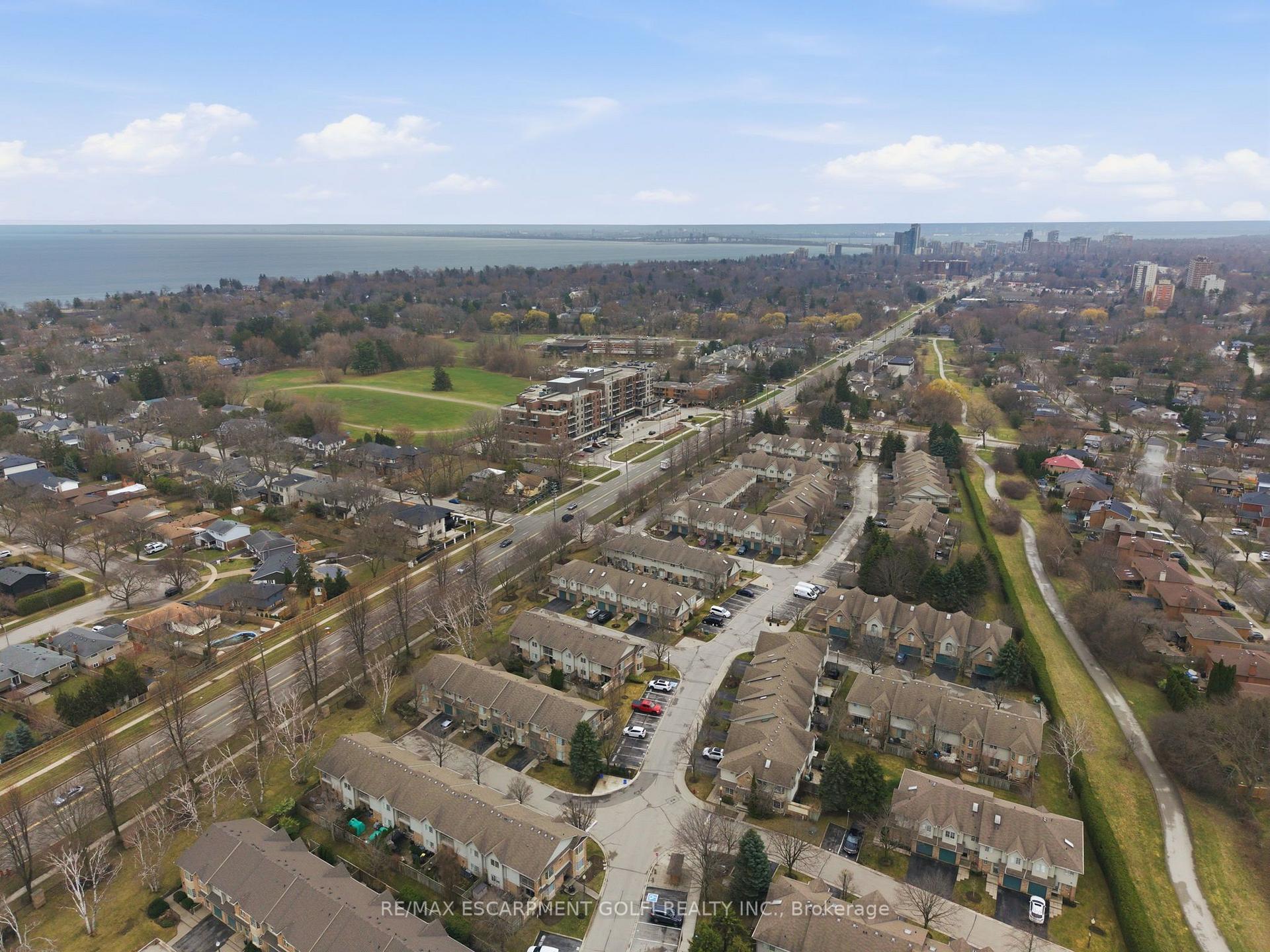 Photo 37 of Unit 103, 3333 New Street, Burlington, Roseland — HOMEH