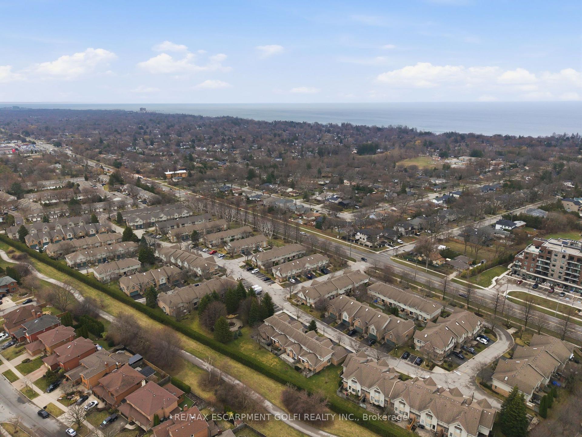 Photo 38 of Unit 103, 3333 New Street, Burlington, Roseland — HOMEH