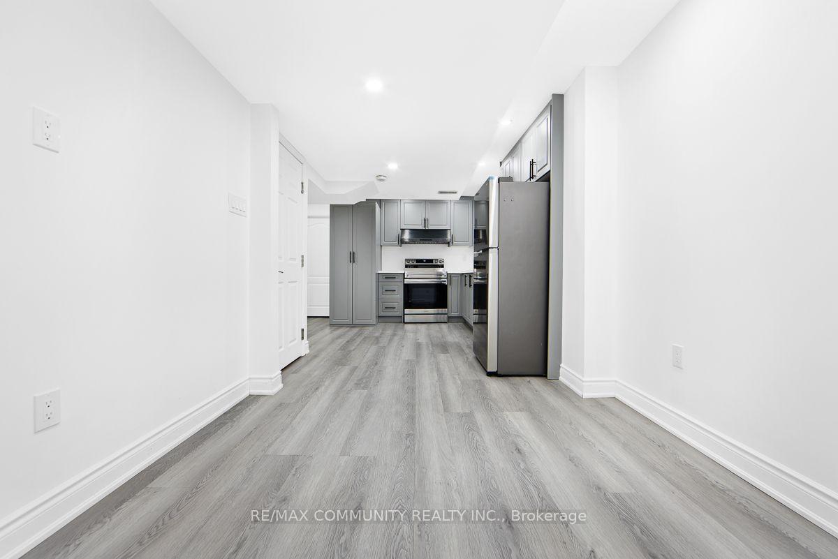 Photo 5 of Unit Bsmt, 64 Fallstar Crescent, Brampton, Fletcher's Meadow — HOMEH
