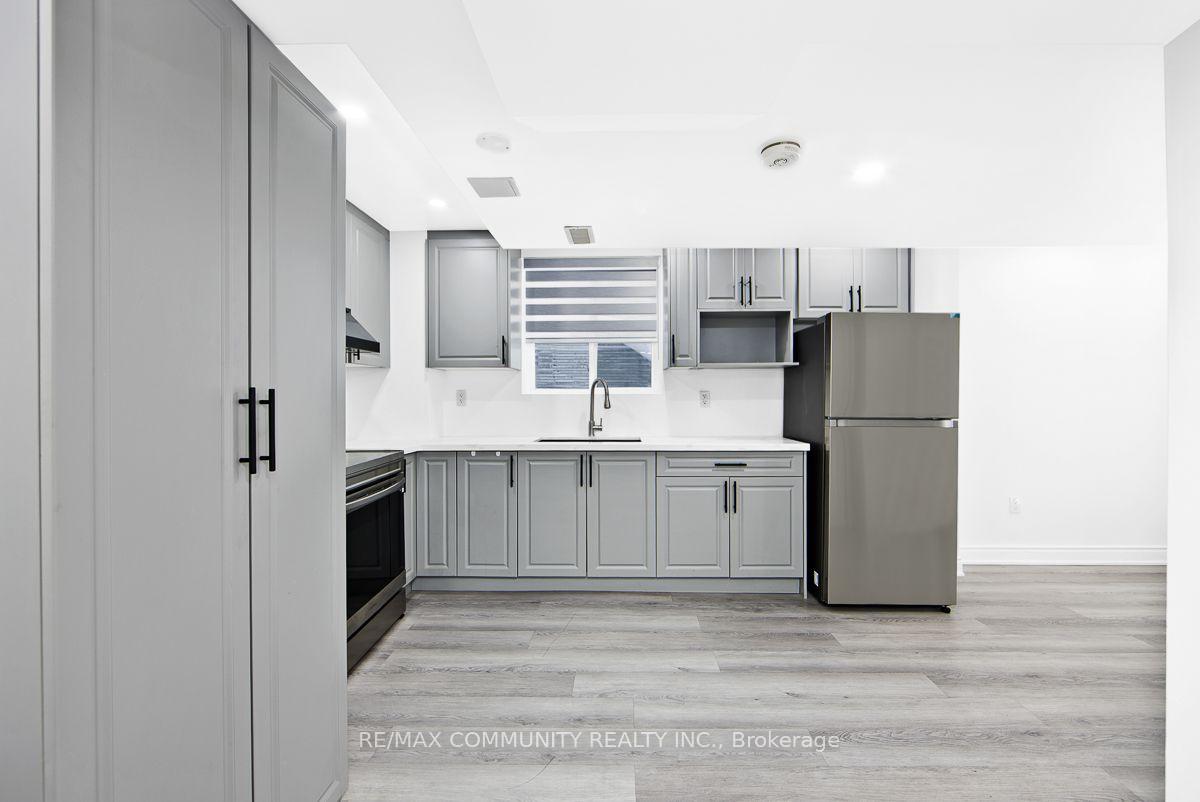Photo 6 of Unit Bsmt, 64 Fallstar Crescent, Brampton, Fletcher's Meadow — HOMEH
