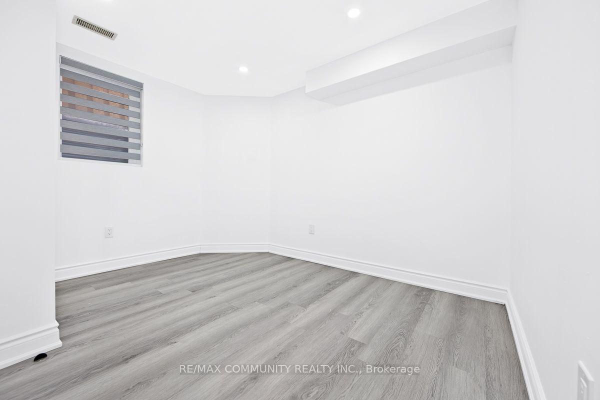 Photo 10 of Unit Bsmt, 64 Fallstar Crescent, Brampton, Fletcher's Meadow — HOMEH