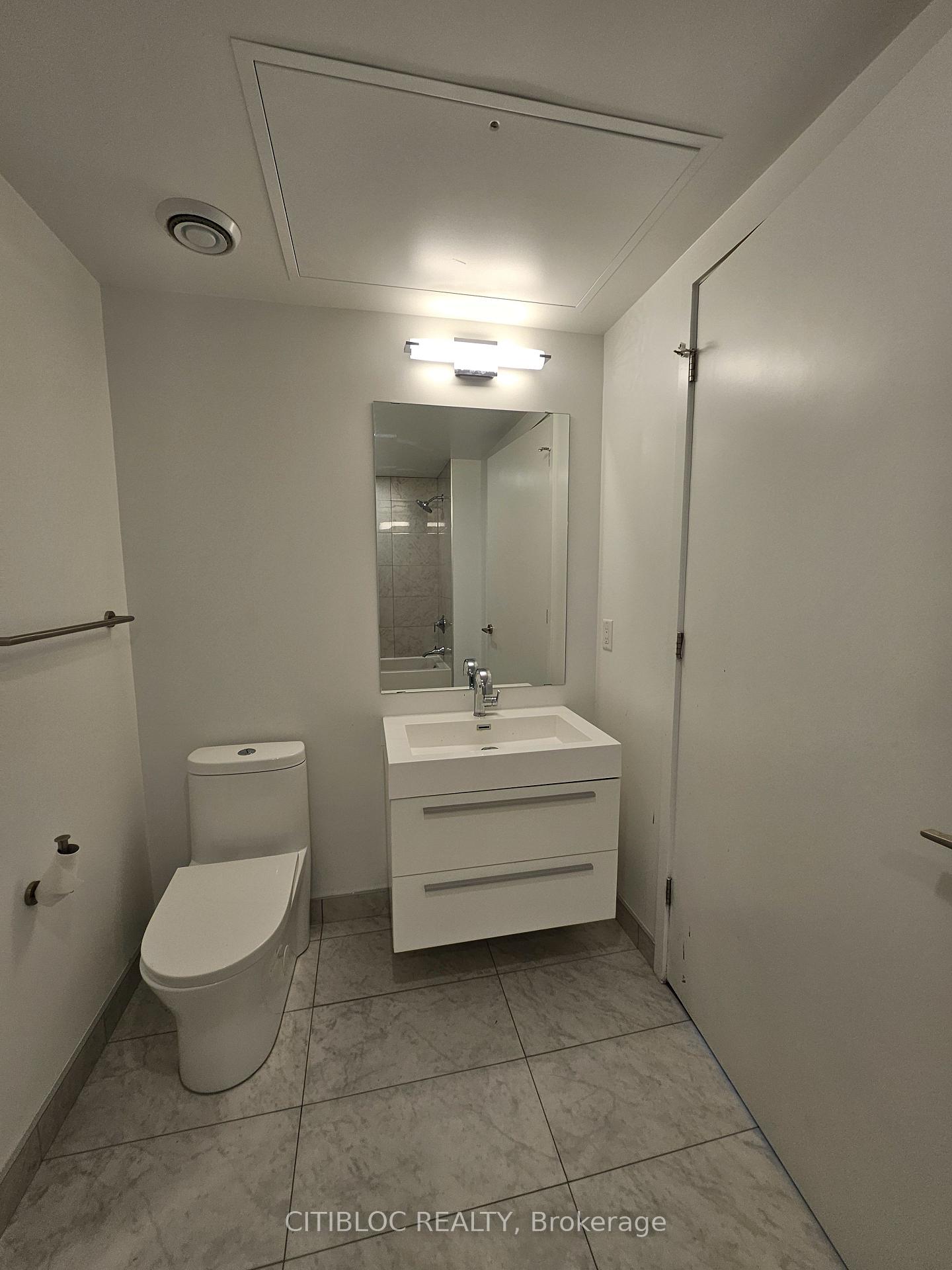 Photo 7 of Unit 601, 39 Roehampton Avenue, Toronto, Mount Pleasant West — HOMEH