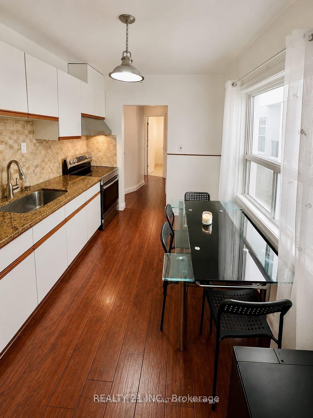Photo 13 of 8 Mack Avenue, Scarborough, Clairlea-Birchmount — HOMEH