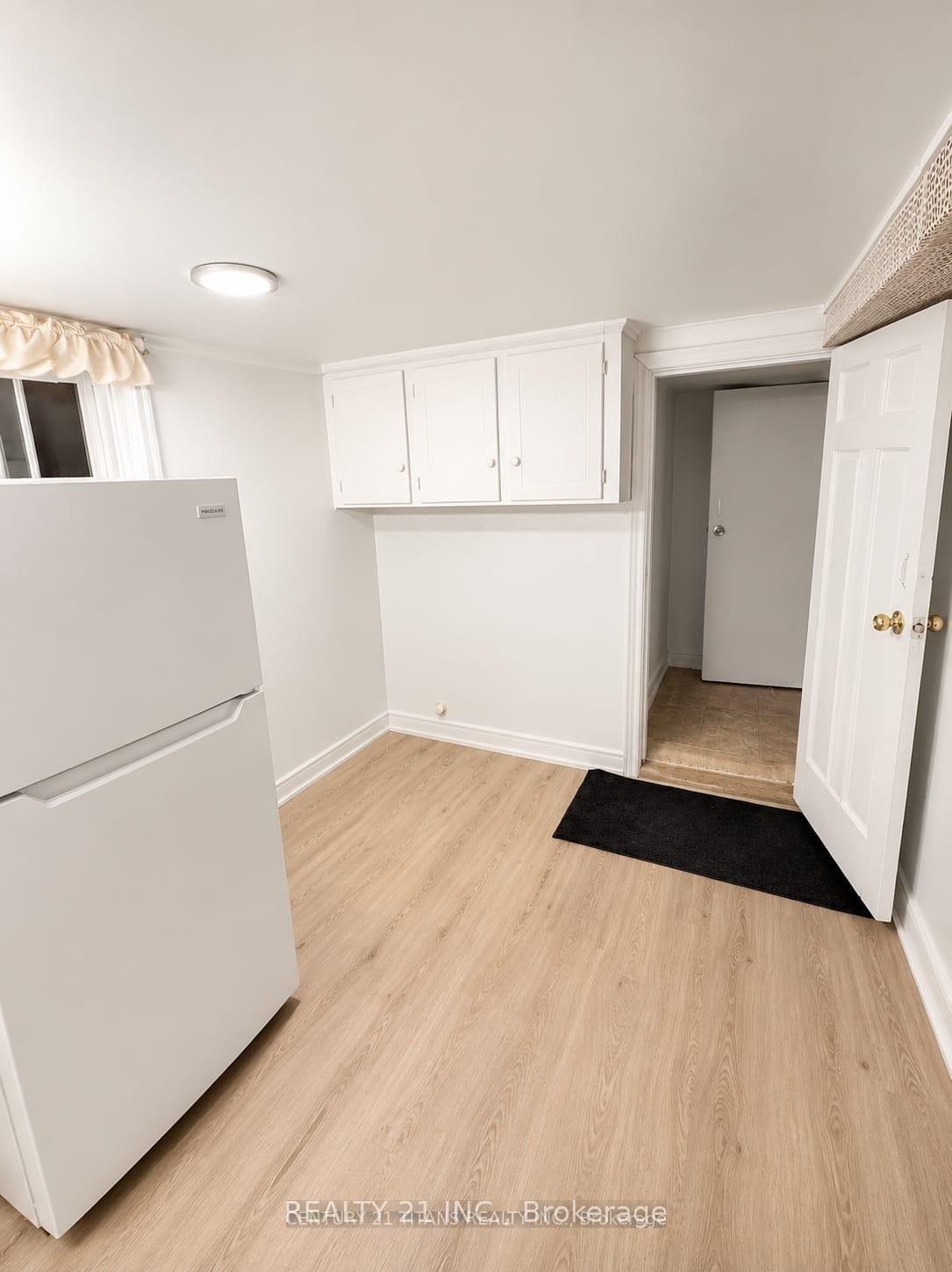 Photo 24 of 8 Mack Avenue, Scarborough, Clairlea-Birchmount — HOMEH
