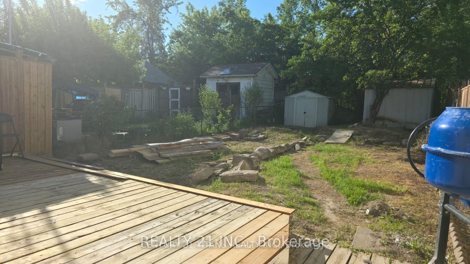 Photo 29 of 8 Mack Avenue, Scarborough, Clairlea-Birchmount — HOMEH